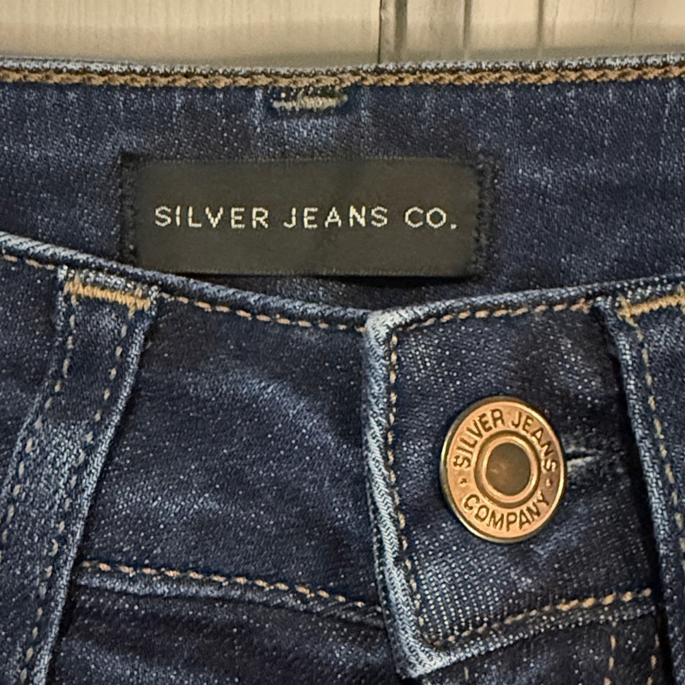 Silver Jeans Women's Dark Indigo Boot Cut Jeans size 25x31 - Picture 2 of 7